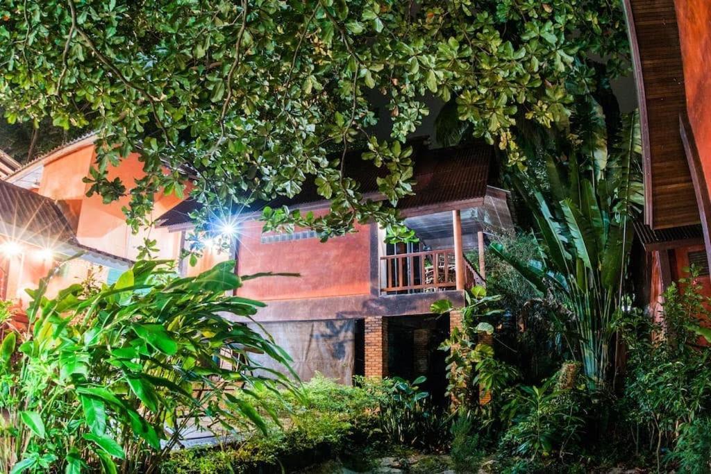 ホテル Fish House チャン島 エクステリア 写真
